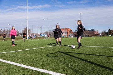 Bild 22 - B-Juniorinnen SG Weststeinburg/Bei - SV Fisia 03 : Ergebnis: 1:2